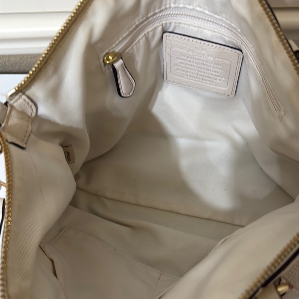 COPY - Coach Cream Shoulder Bag with Gold Accents - Picture 6 of 16